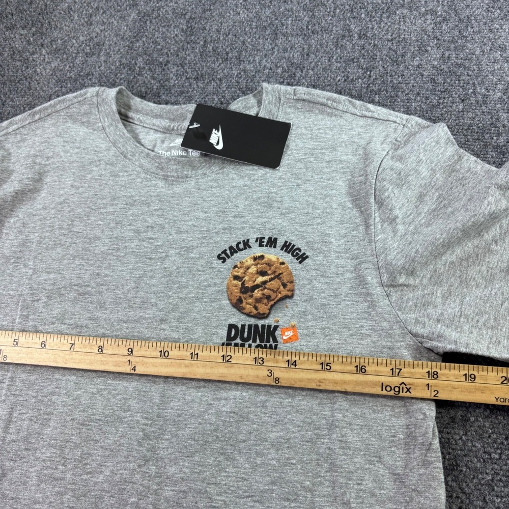 Nike Dunk Low T-Shirt Mens Small Grey Stack Em‎ High Cookie Panda NWT Streetwear - Picture 7 of 7
